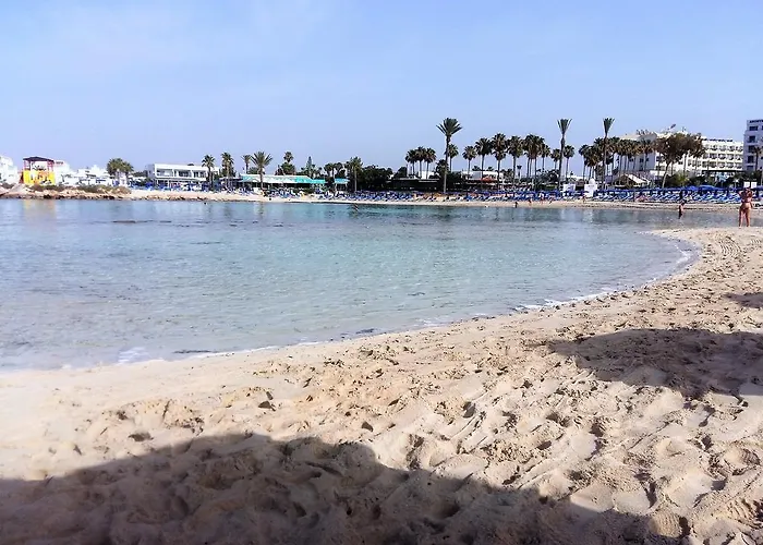 Christopher'S Sandy Beach Suites Ayia Napa